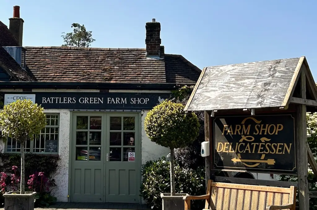 Plan your trip to Battlers Green Farm. Opening times and how to find us.